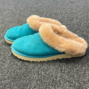 Like new Ugg slippers size 11